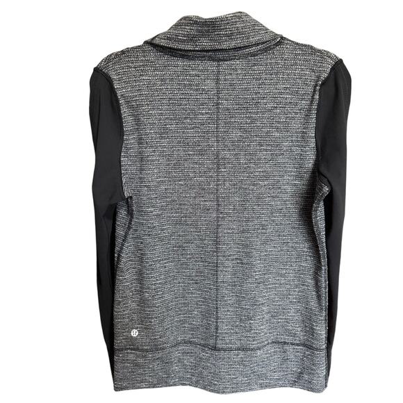 Lululemon Daily Yoga Jacket Full Zip Loose Fit Two Tone Gray Heather Size 8 - Picture 4 of 9